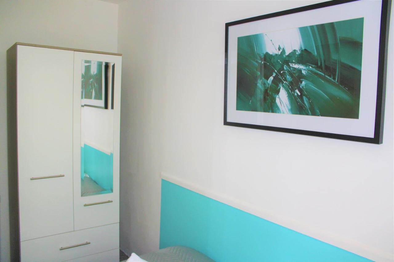 Homely And Budget Friendly 3 Bed House Sleeps 6 Free Parking! Milton Keynes Kültér fotó